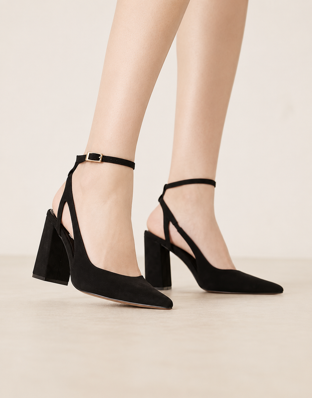 Elegante schwarze Spitzpumps Damen im modernen Design