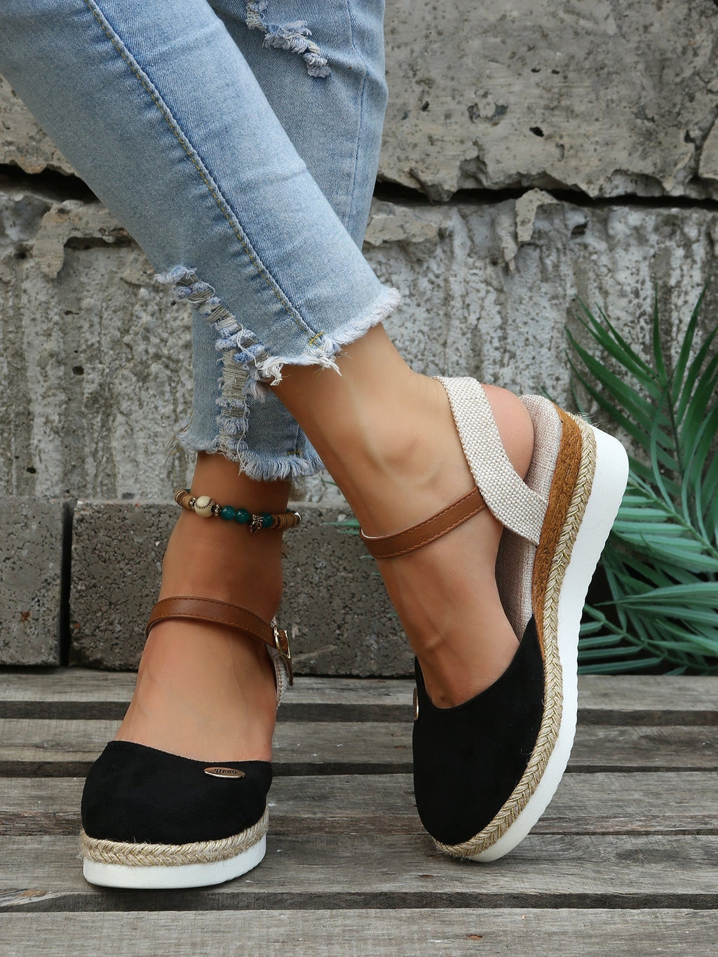 Marke Espadrille Wedges Sandalen in Braun, Schwarz und Rosa — Image 2
