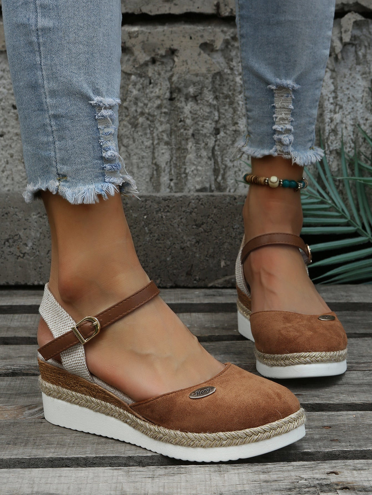 Marke Espadrille Wedges Sandalen in Braun, Schwarz und Rosa — Image 4