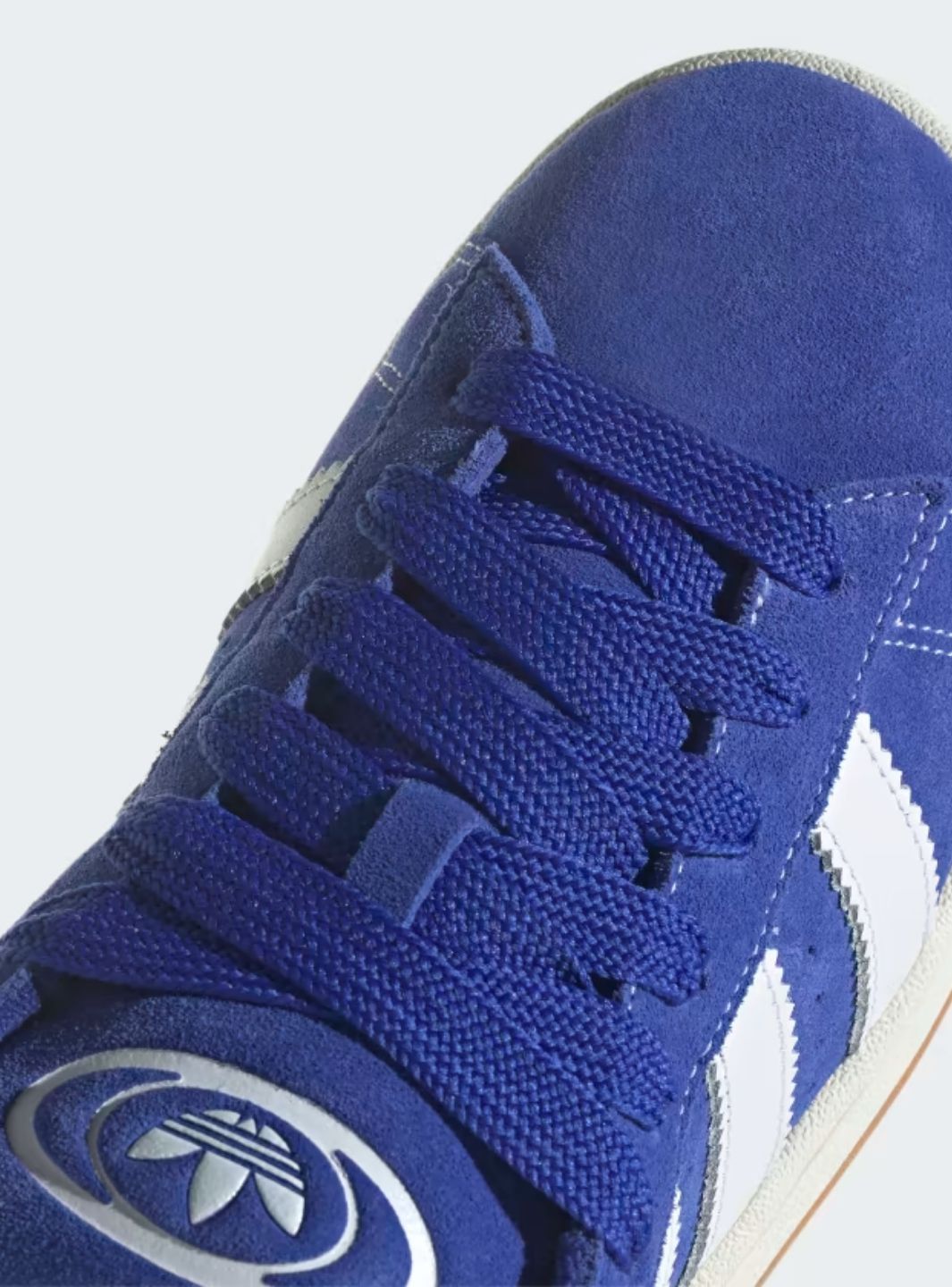 Adidas Campus 00s Sneakers in Semi Lucid Blau mit Wildleder-Obermaterial. 10