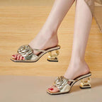 Damen Sandalen Gold mit Rosendetail und Blockabsatz 5