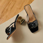 Damen Sandalen Gold mit Rosendetail und Blockabsatz 9