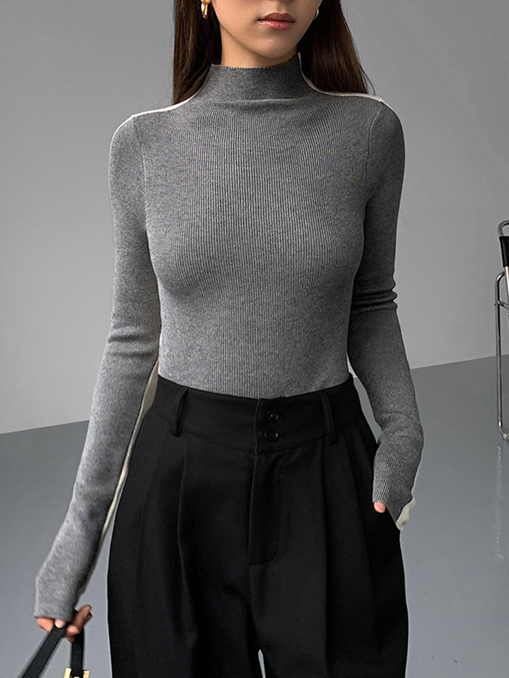 Zweifarbiger Damen-Strickpullover in Schwarz 2