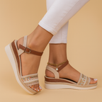 Ilse Boho Wedge Sandalen für Frauen in Beige. 3