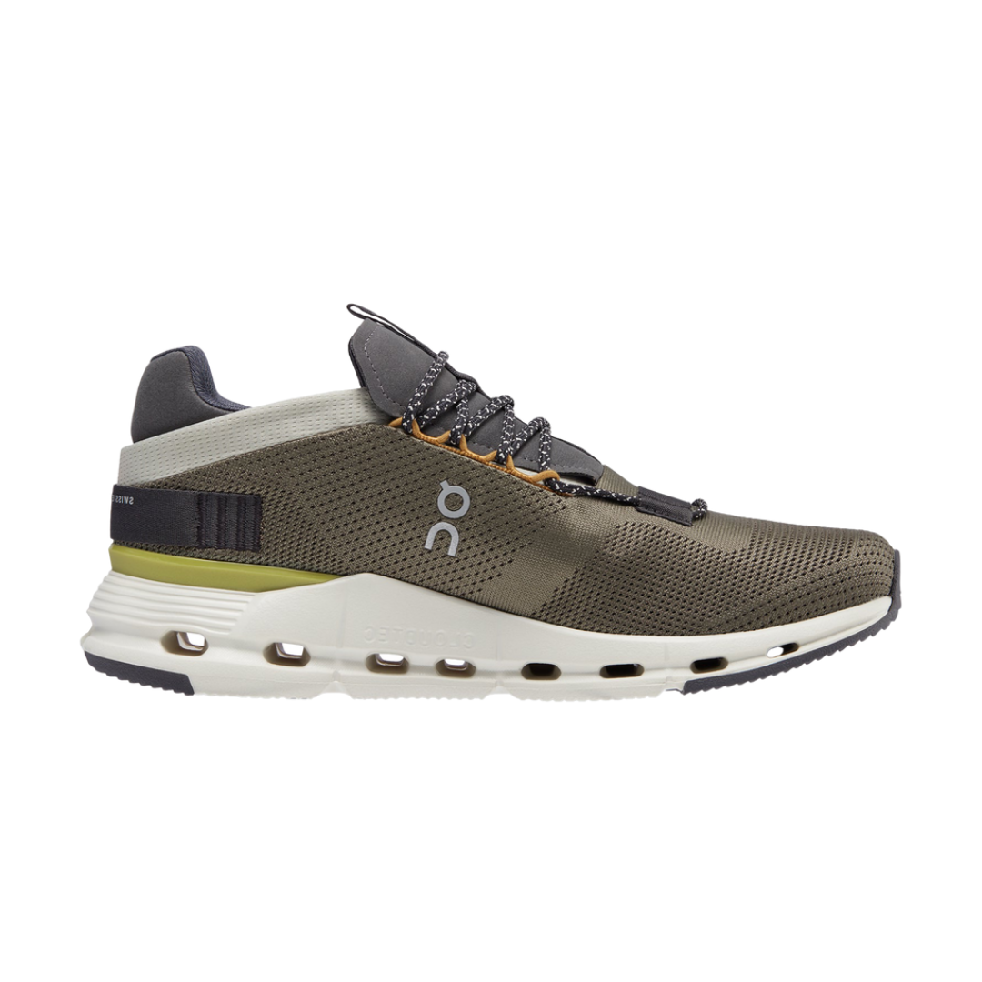 On Running Cloudnova Ivy / Eclipse Sneakers in stilvollem Design.