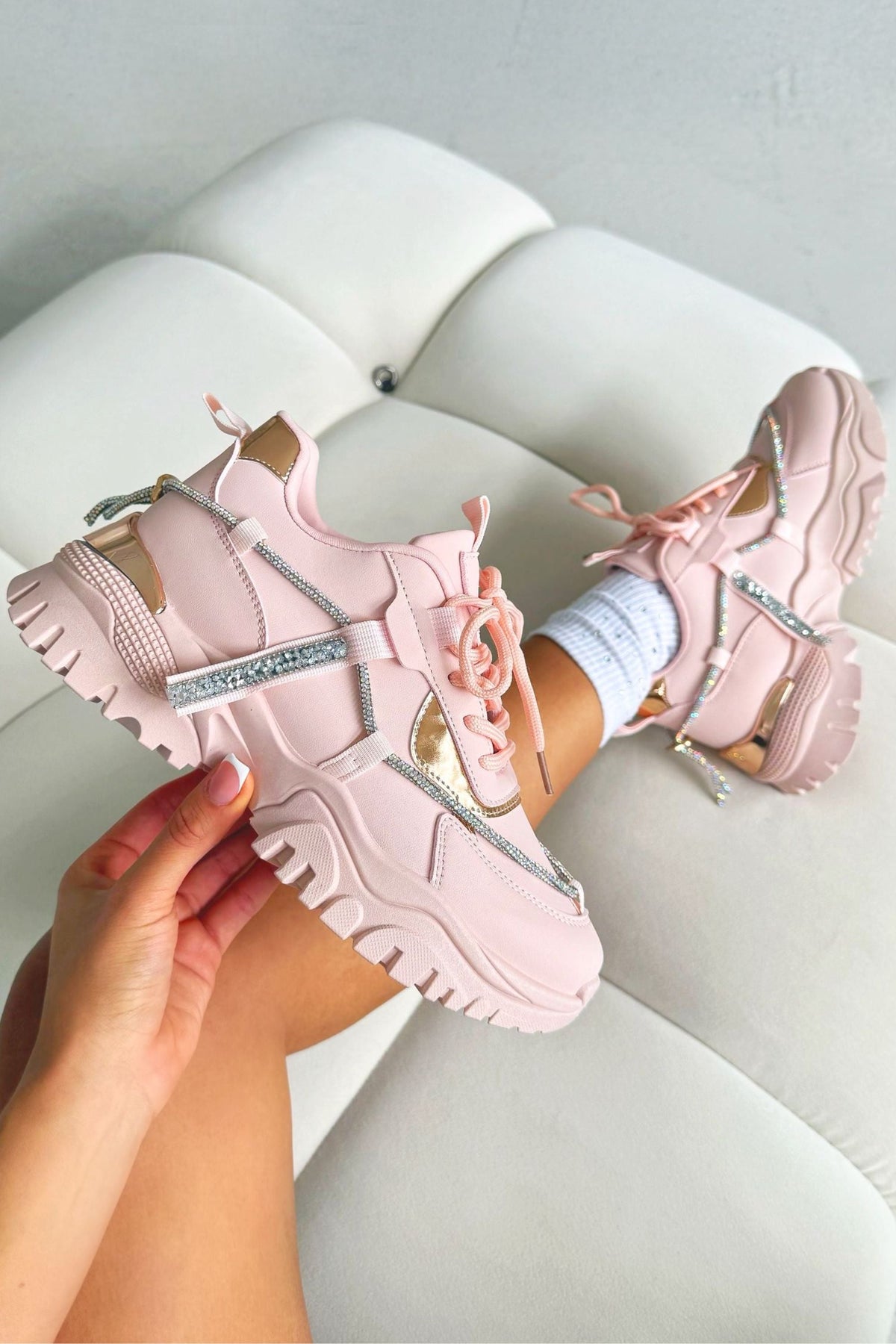 Chunky Sneaker Pink mit Kristallakzenten