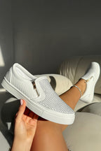 Elegante Kristall-Slipper in Weiß