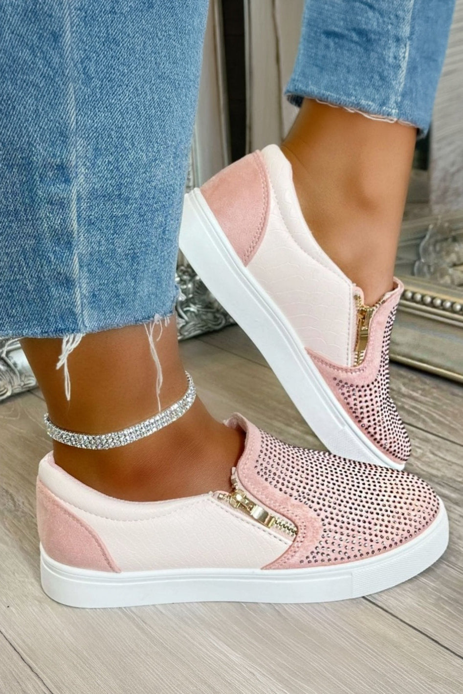 Elegante Sneaker mit Kristallverzierung in Pink 2