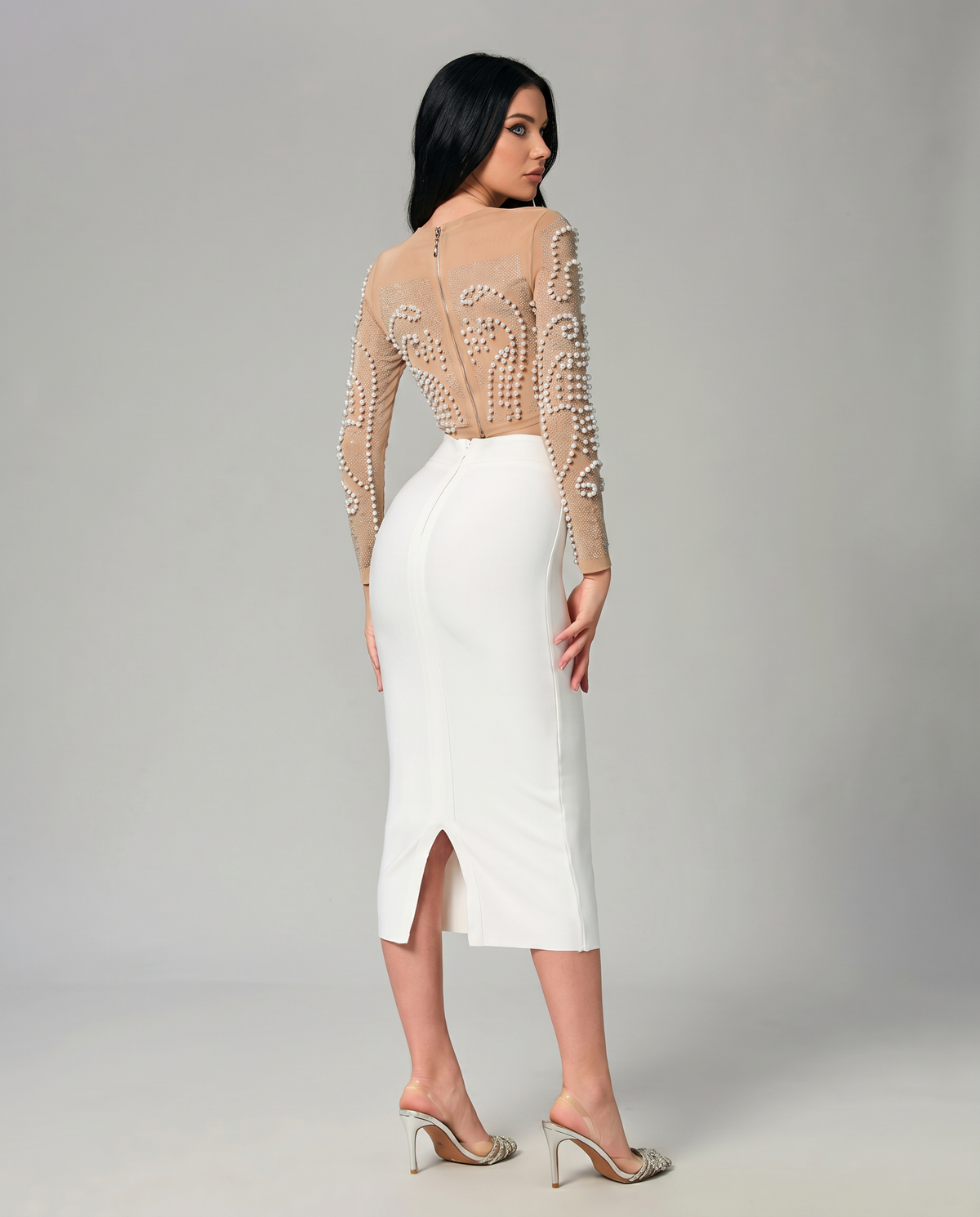 Elegantes perlenverziertes Midi Set für Frauen, ideal für besondere Anlässe. 2