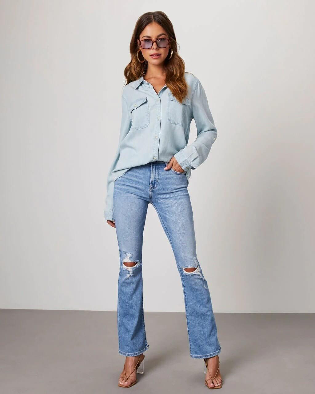 Bequemes lässiges Denim Hemd für Frauen in Blau. 7