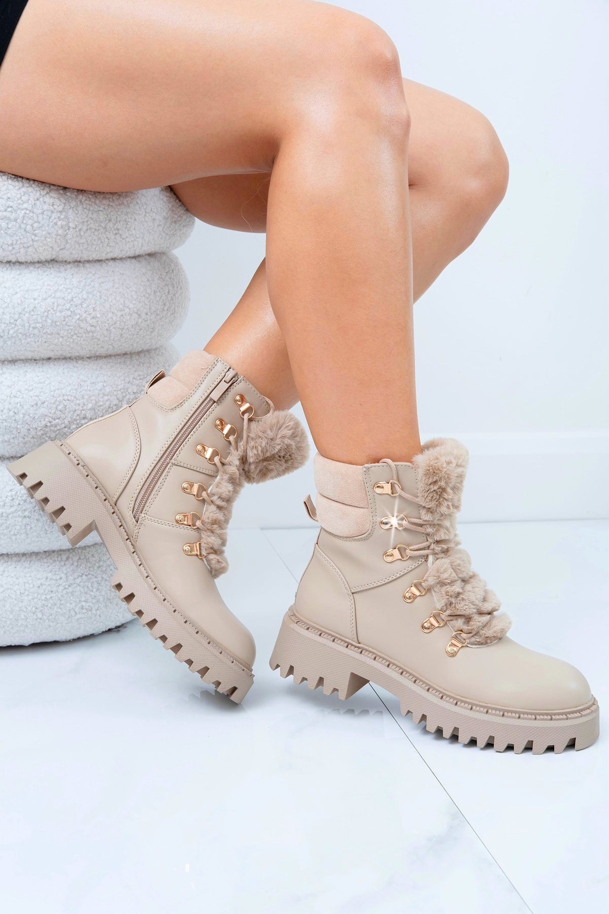 Faux-Fell Ankle Boots in Mocha für Damen 2