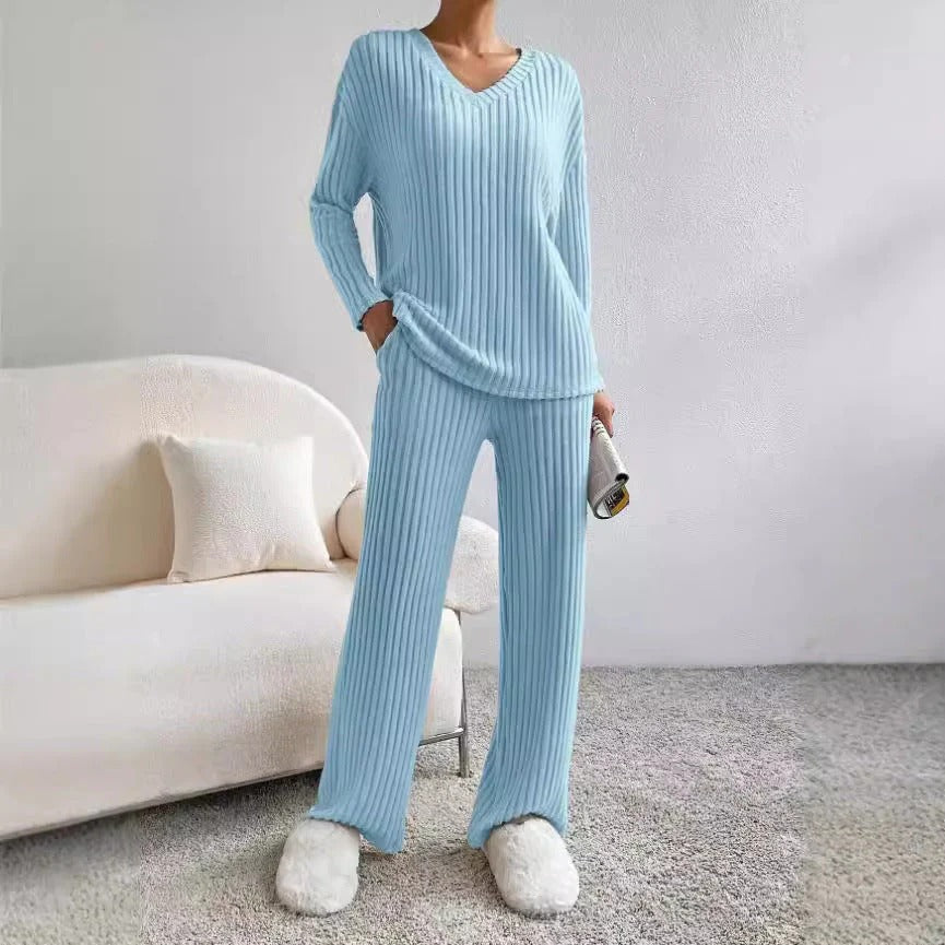 Gemütliches, weiches Strick Lounge Set für Frauen in verschiedenen Farben. 3