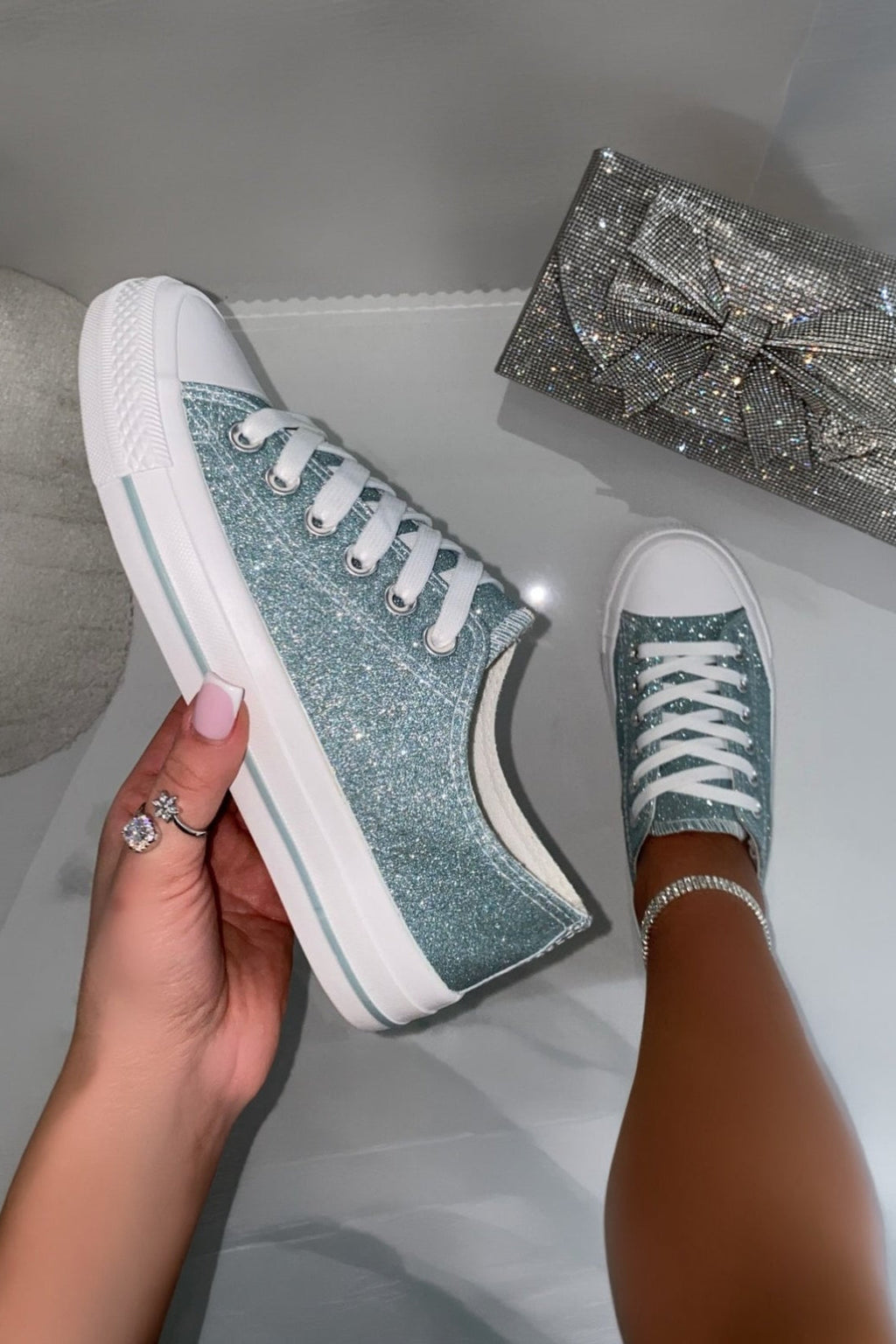 Glitzernde Leinwand-Sneaker in Grün mit klobiger Sohle 3