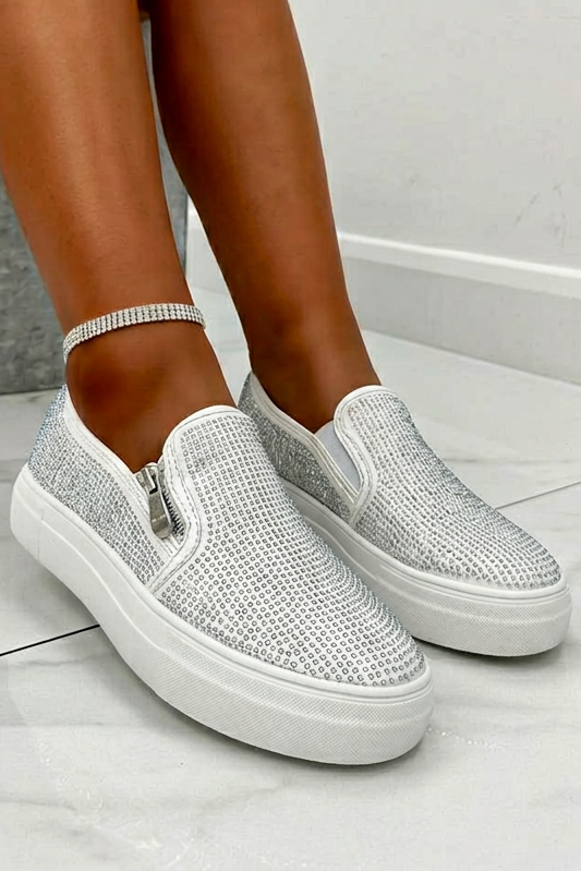 Glitzernde Slip-On Sneaker in Weiß mit Kristallverzierung 3