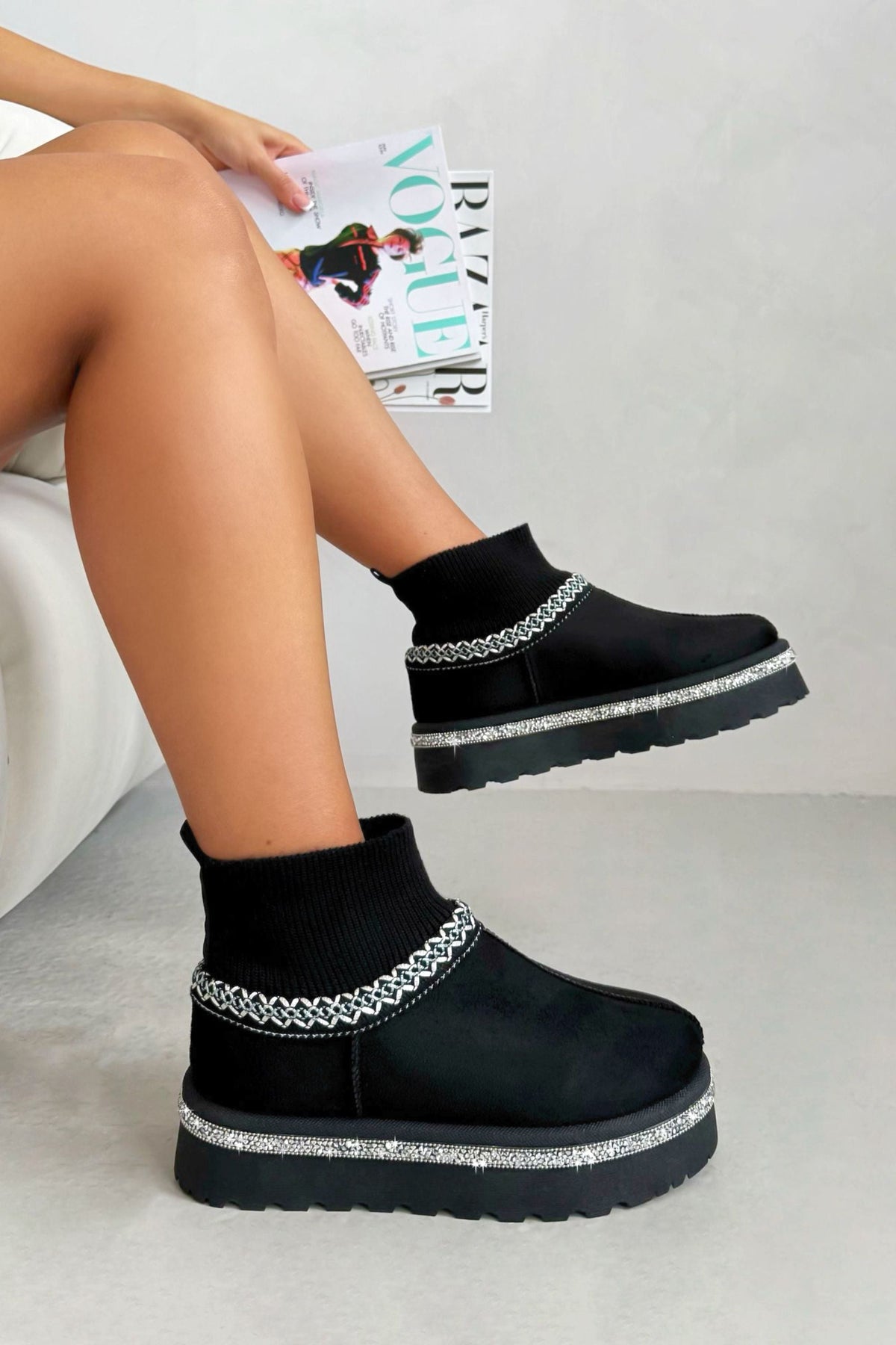 Glitzernde Stretch Sock Warmer Mini Snugg Boots in Schwarz