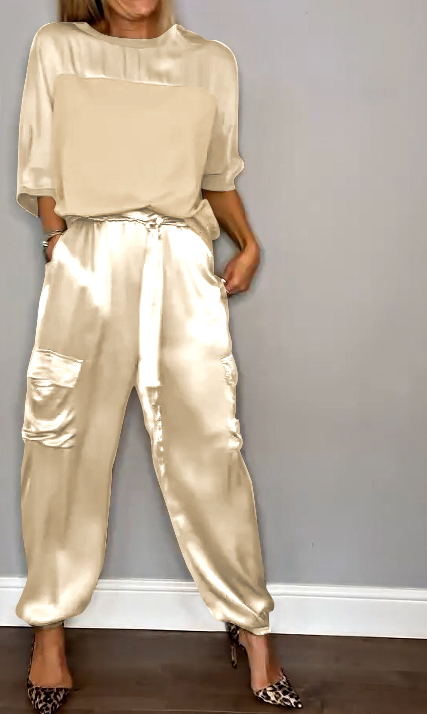 Luxuriöses Satin Co-Ord Set für Frauen von Isabella Moretti 3