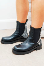 Elegante schwarze Chelsea Stiefel mit Kristallrücken. 5