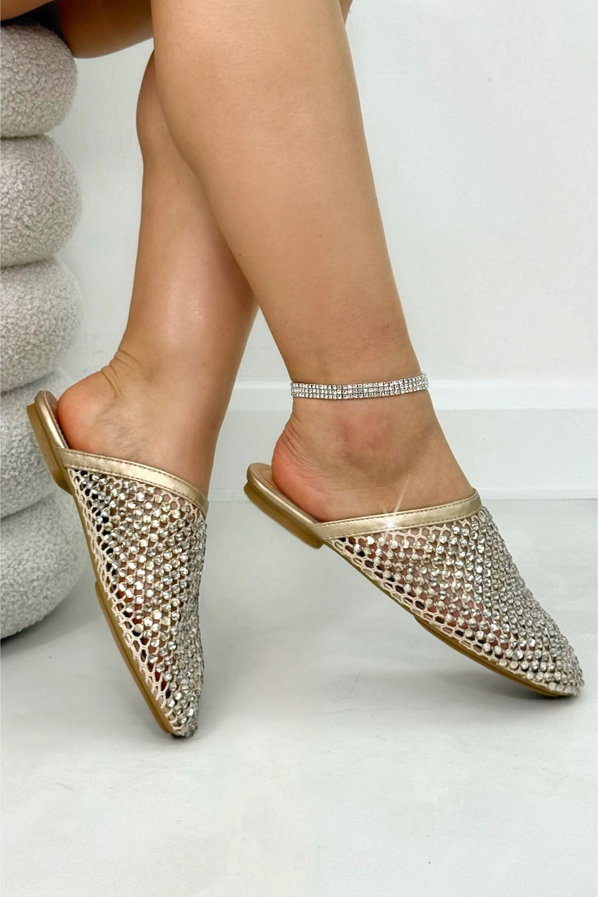 Glitzernde Prisma Glow Mule Sliders in Gold für Damen 2