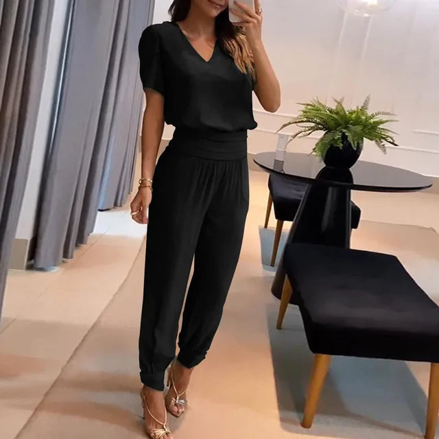 Elegantes Riviera Breeze Co-Ord Set für Frauen in verschiedenen Größen und Farben.
